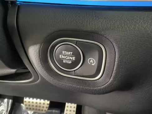 صورة السيارة