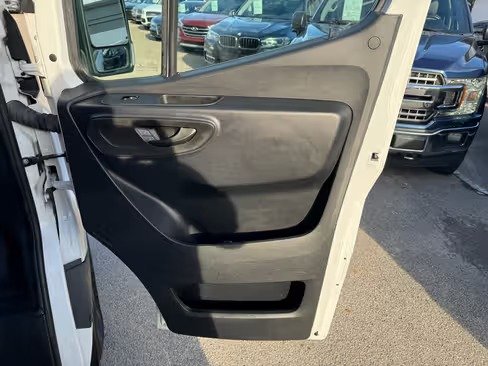 صورة السيارة