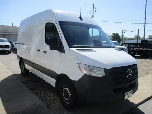 صورة السيارة