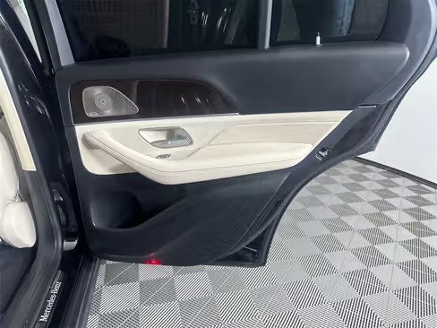 صورة السيارة