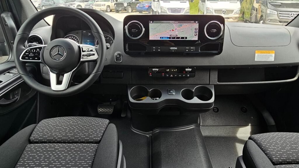 صورة السيارة