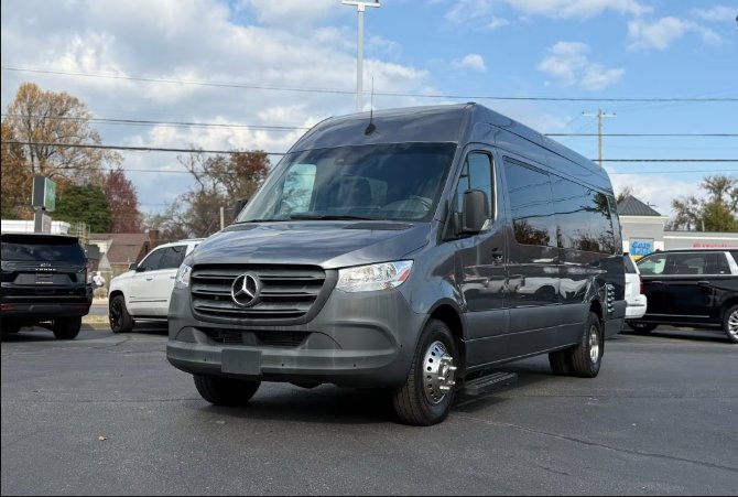 صورة السيارة