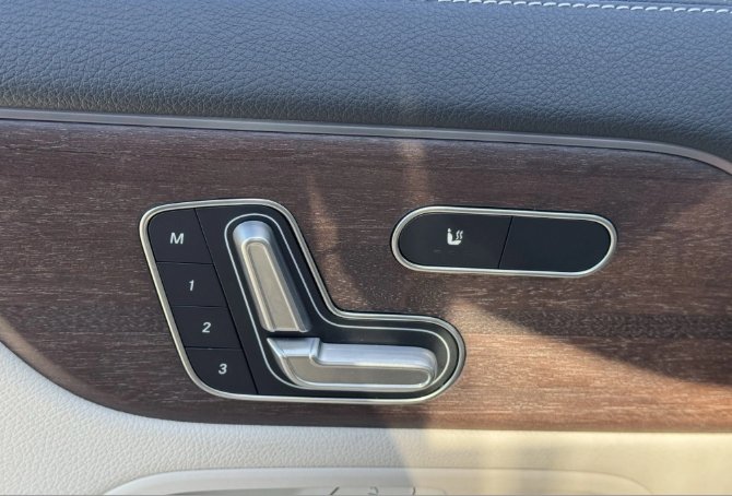 صورة السيارة