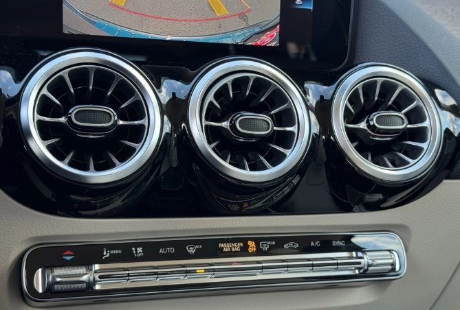 صورة السيارة