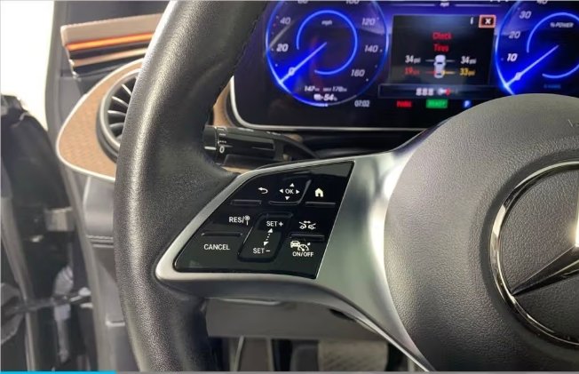 صورة السيارة