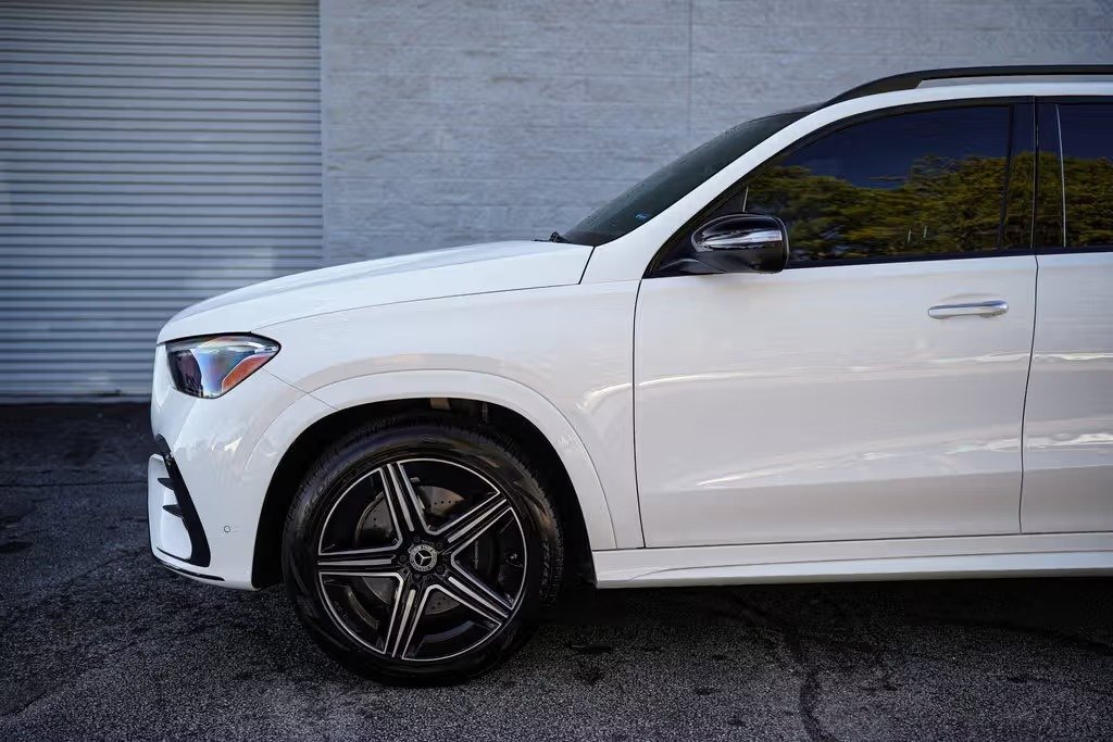 صورة السيارة