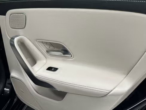 صورة السيارة