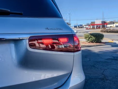 صورة السيارة