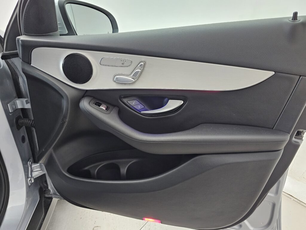 صورة السيارة