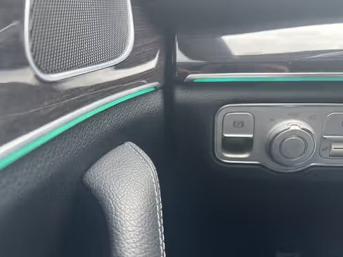 صورة السيارة