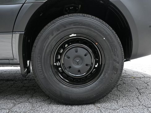 صورة السيارة