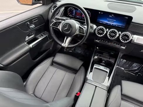 صورة السيارة