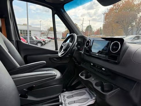 صورة السيارة