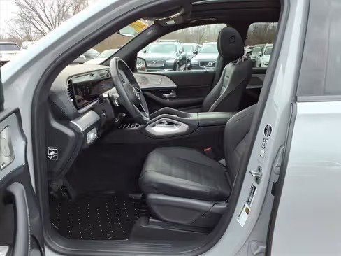 صورة السيارة