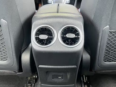 صورة السيارة