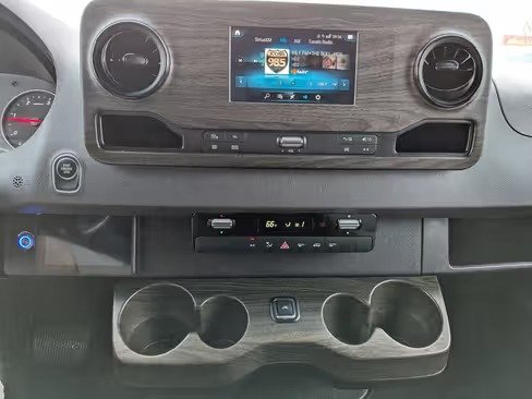 صورة السيارة