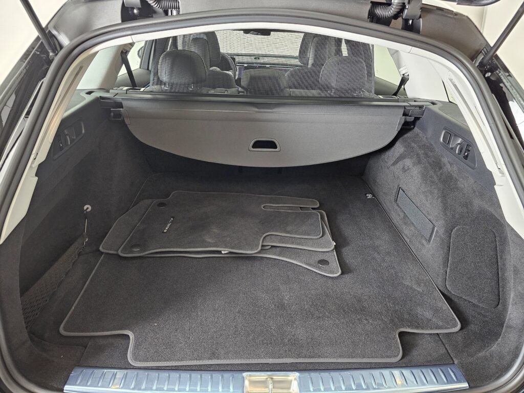 صورة السيارة