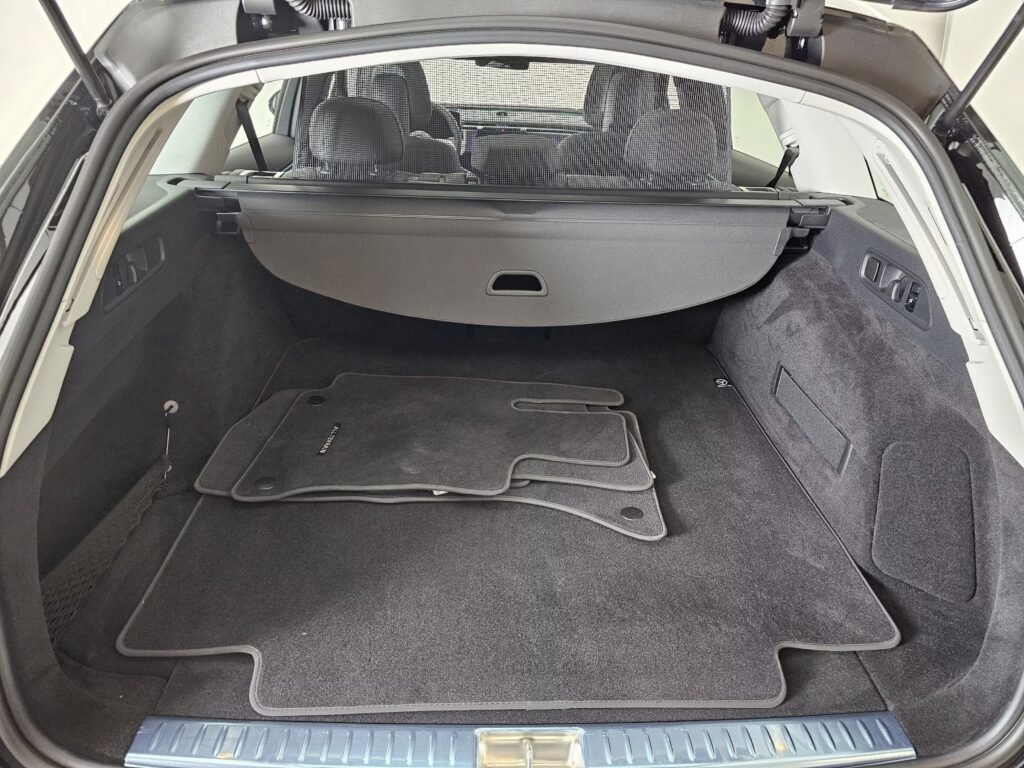 صورة السيارة