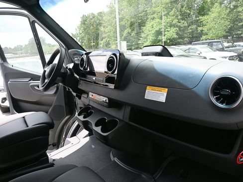 صورة السيارة