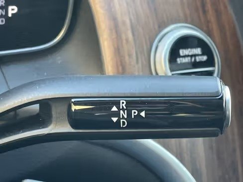 صورة السيارة