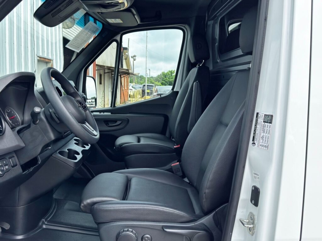 صورة السيارة