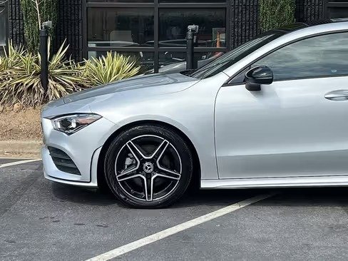 صورة السيارة