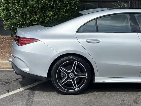 صورة السيارة