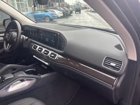 صورة السيارة