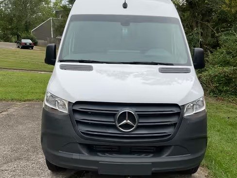 صورة السيارة