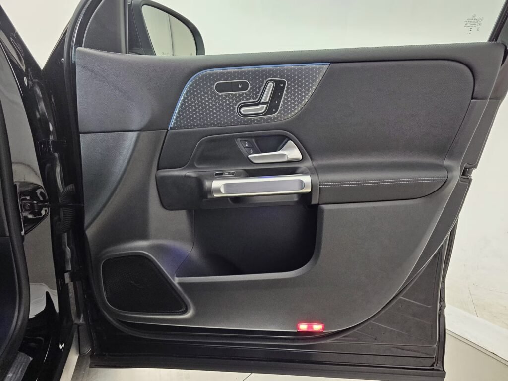 صورة السيارة