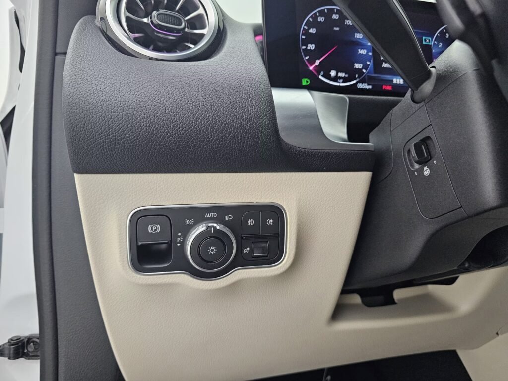 صورة السيارة