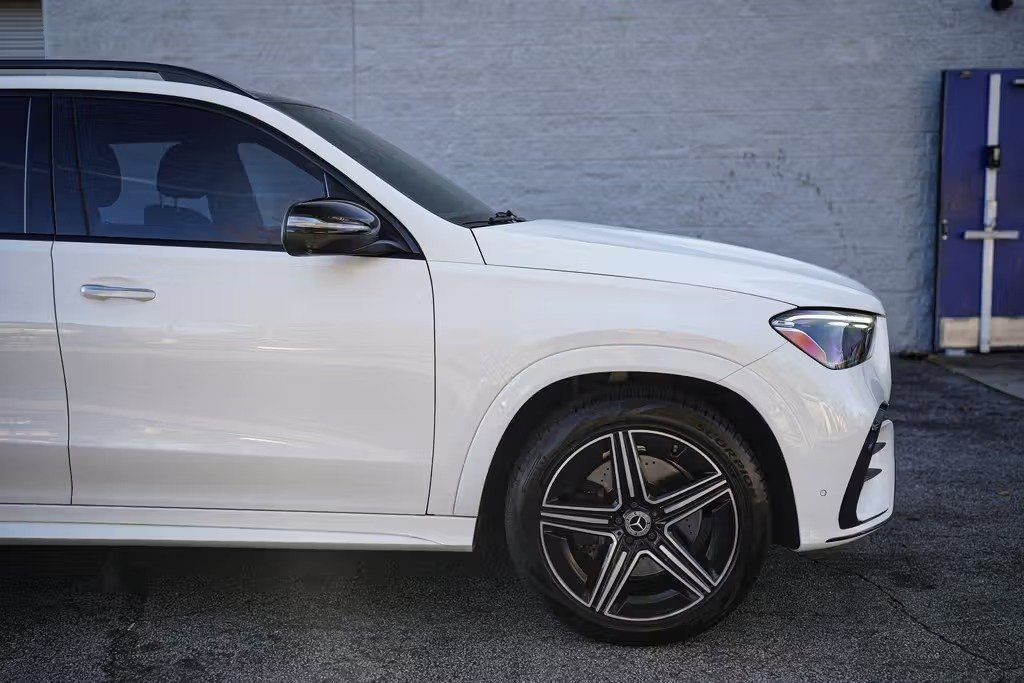 صورة السيارة