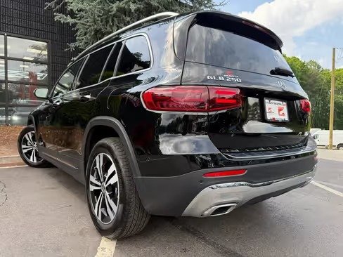 صورة السيارة