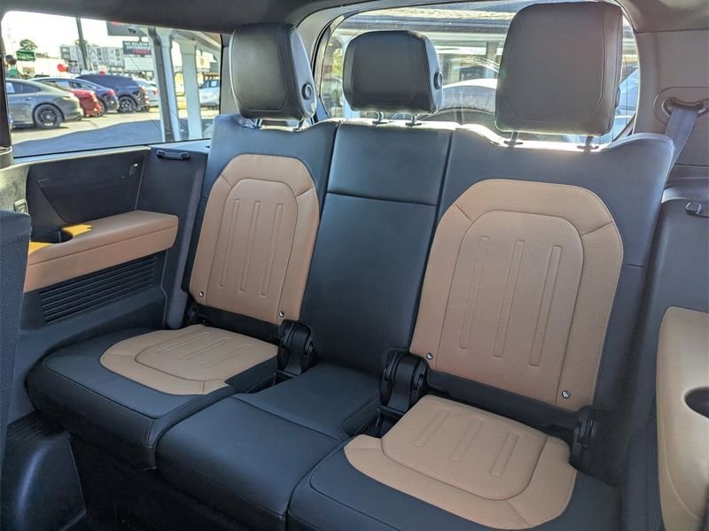 صورة السيارة