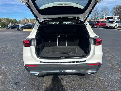 صورة السيارة