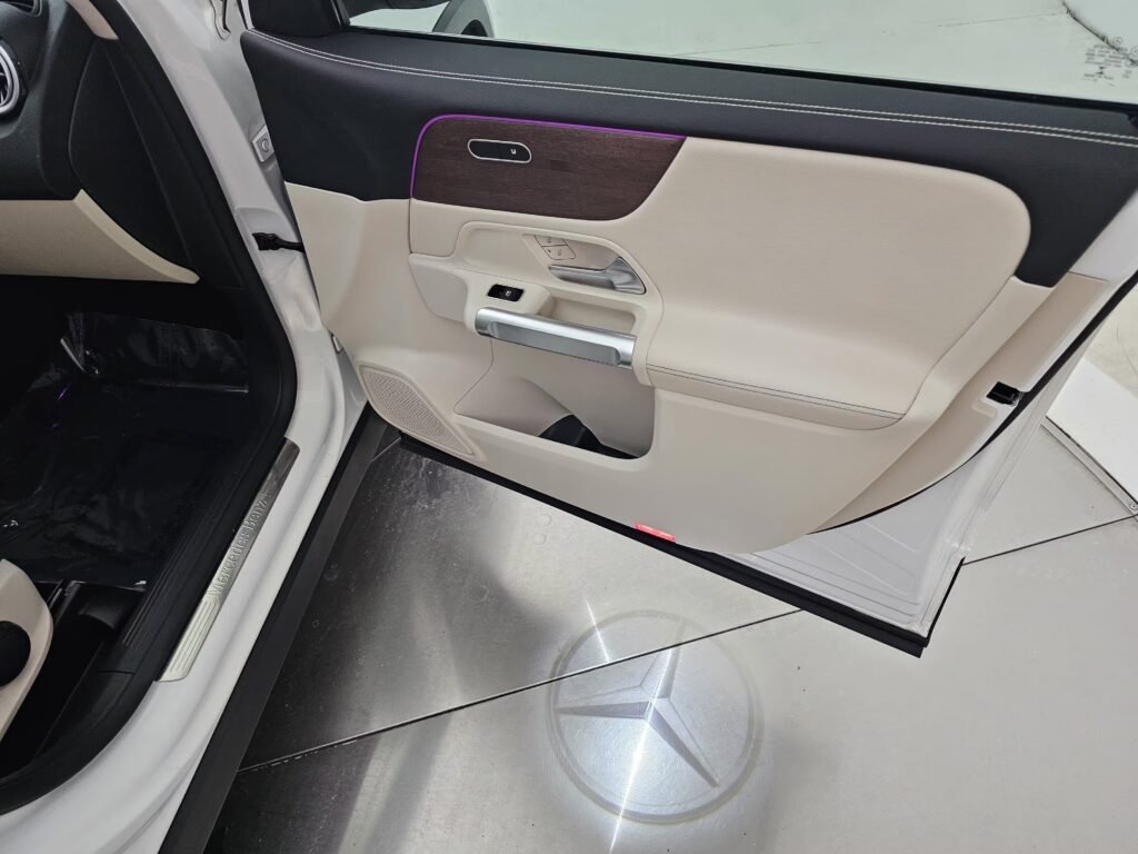 صورة السيارة