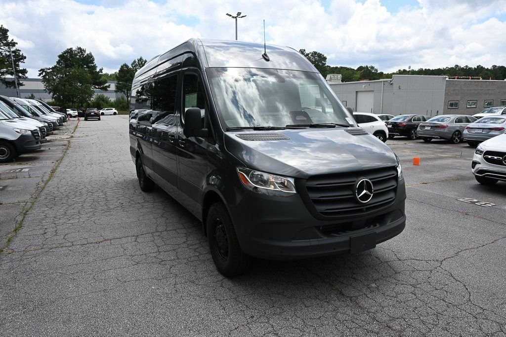 صورة السيارة