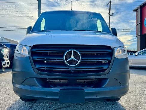 صورة السيارة