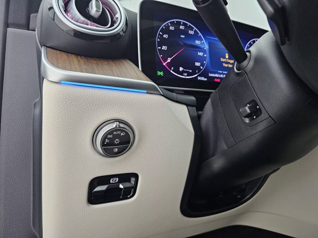 صورة السيارة