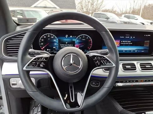 صورة السيارة