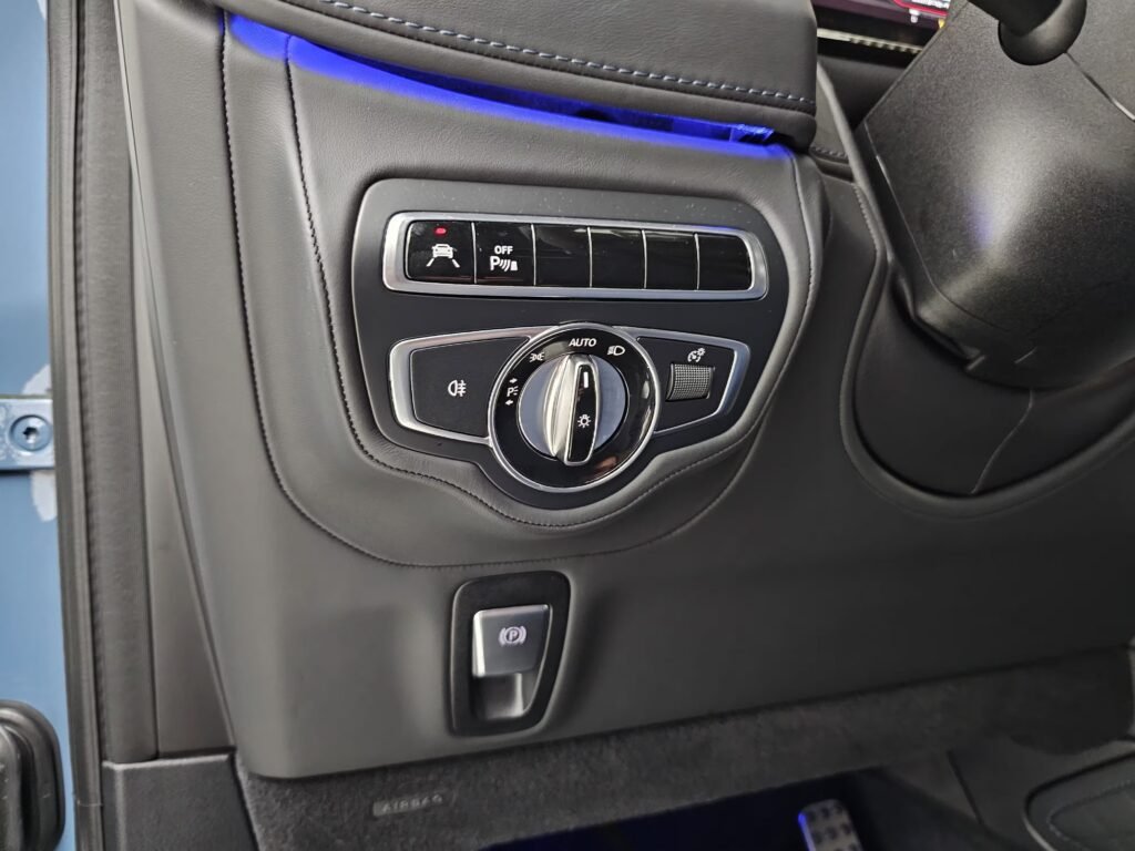 صورة السيارة