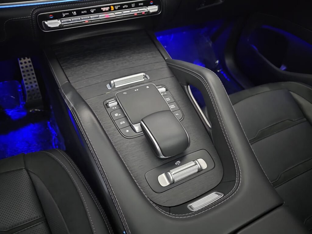 صورة السيارة