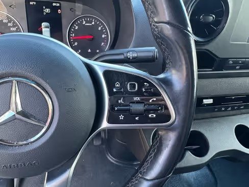 صورة السيارة