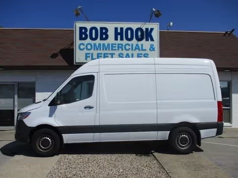 صورة السيارة