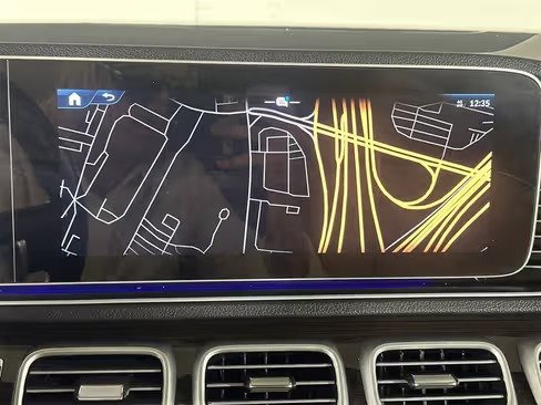 صورة السيارة