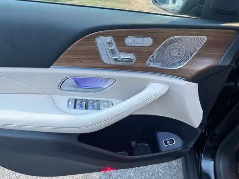 صورة السيارة