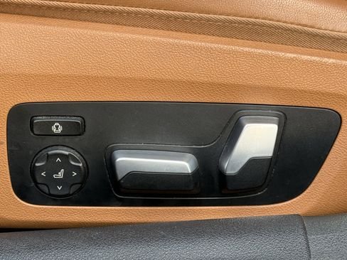 صورة السيارة