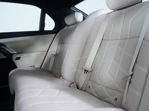 صورة السيارة