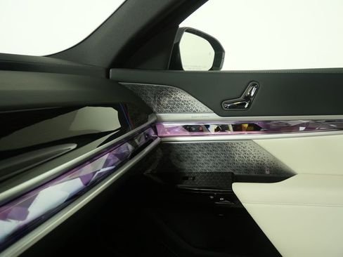 صورة السيارة