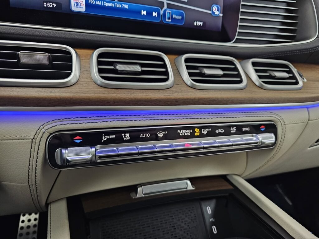 صورة السيارة